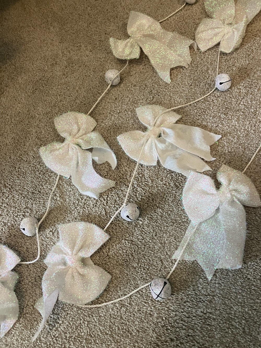 Hobby Lobby White Glitter Bow and Bell Holiday Garland